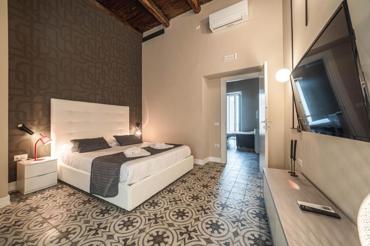 Palazzo Paladini - Luxury Suites In The Heart Of The Old Town Pizzo  Exterior photo