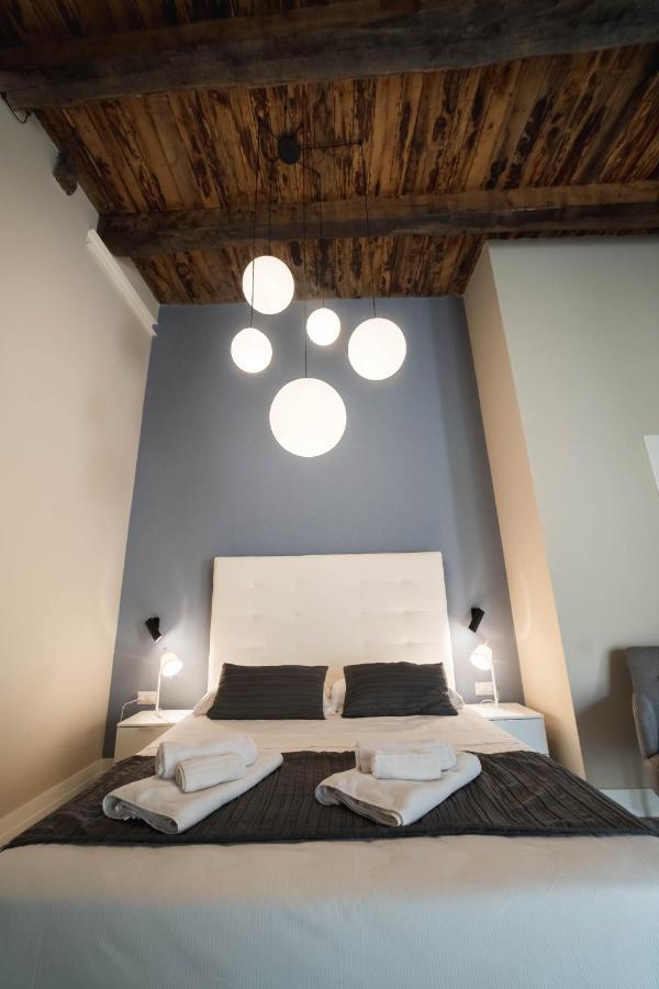 Palazzo Paladini - Luxury Suites In The Heart Of The Old Town Pizzo  Exterior photo